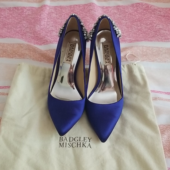 Shoes - Picture 5 of 6